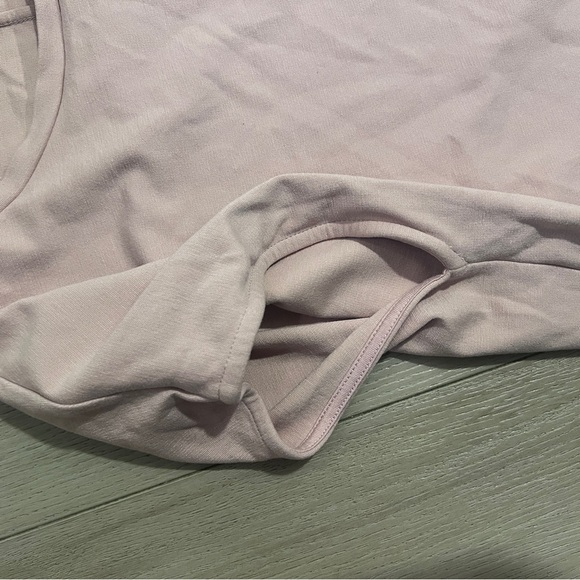 COS Circle Cut Layer Knit Mini Dress Size XS Extra Small Pink Travel Easy Fit - Picture 12 of 12